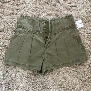 F21 NWT high waist olive army green button fly shorts Sz M
